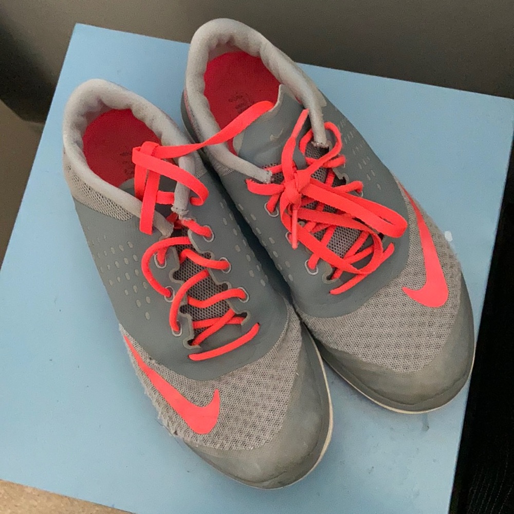 Nike tennis shoes